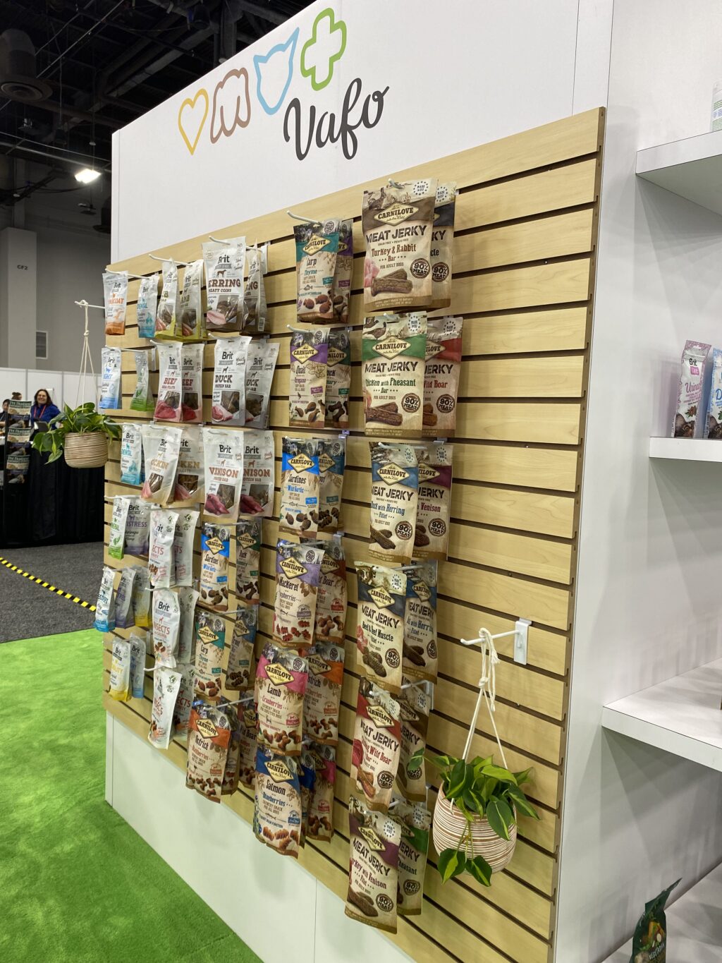 VAFO booth_Superzoo_snacks